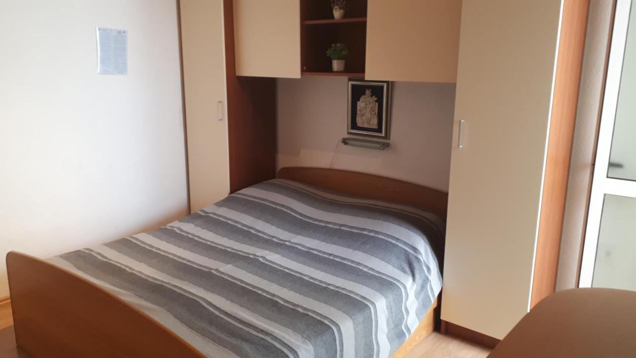 Apartmani Leko Mirjana Baška Voda Exterior foto
